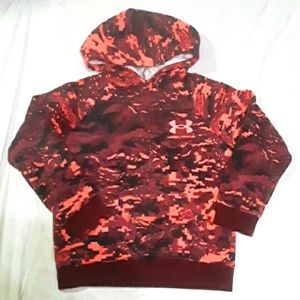 Under Armour Boys hoodie.  Size YSM.